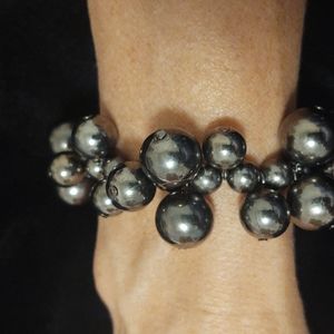 Dark Silver Ball Stretch Bracelet